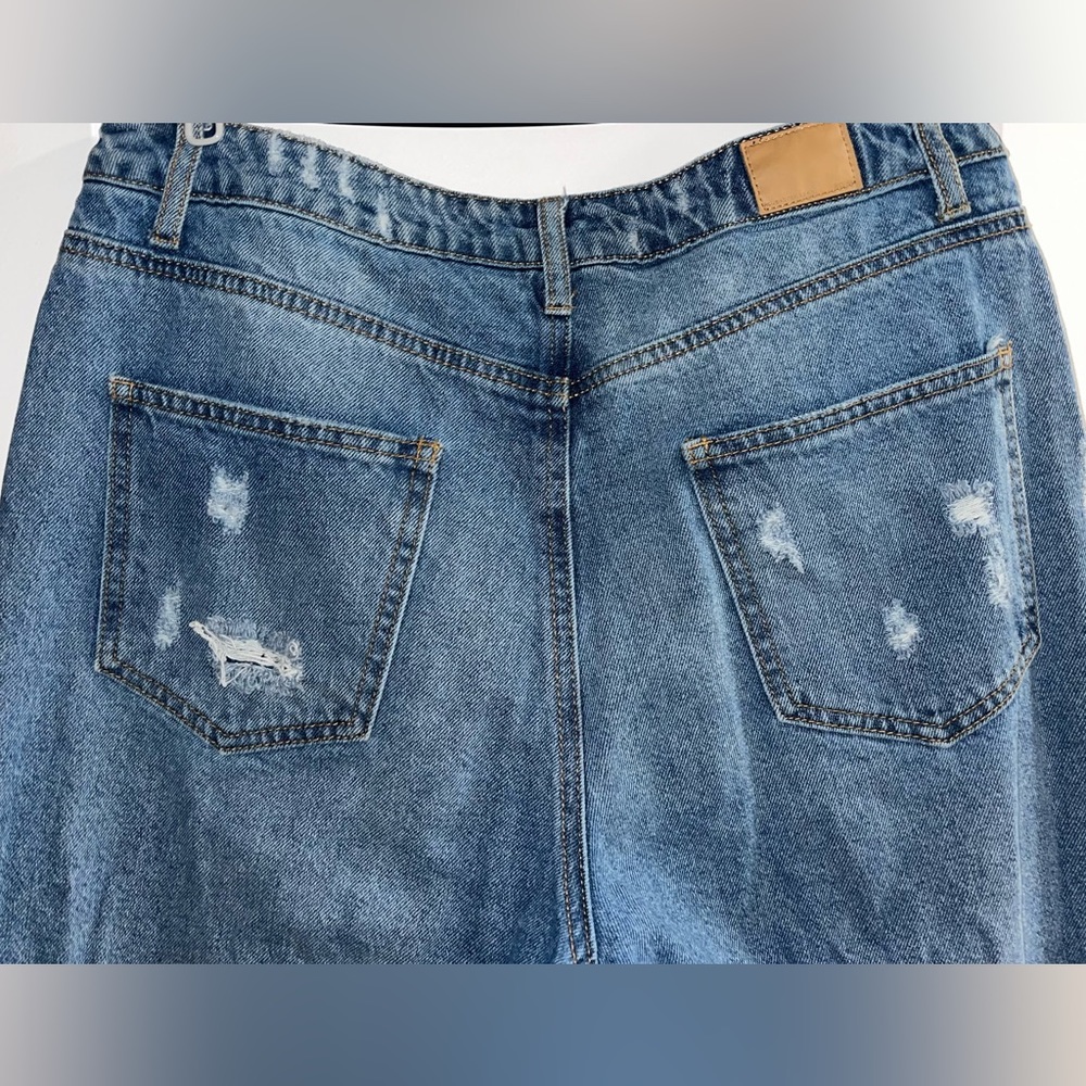 BlueNotes Mom Jeans - Picture 4 of 4